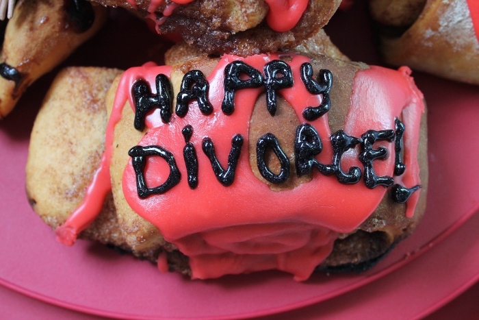 Divorce cake closeup